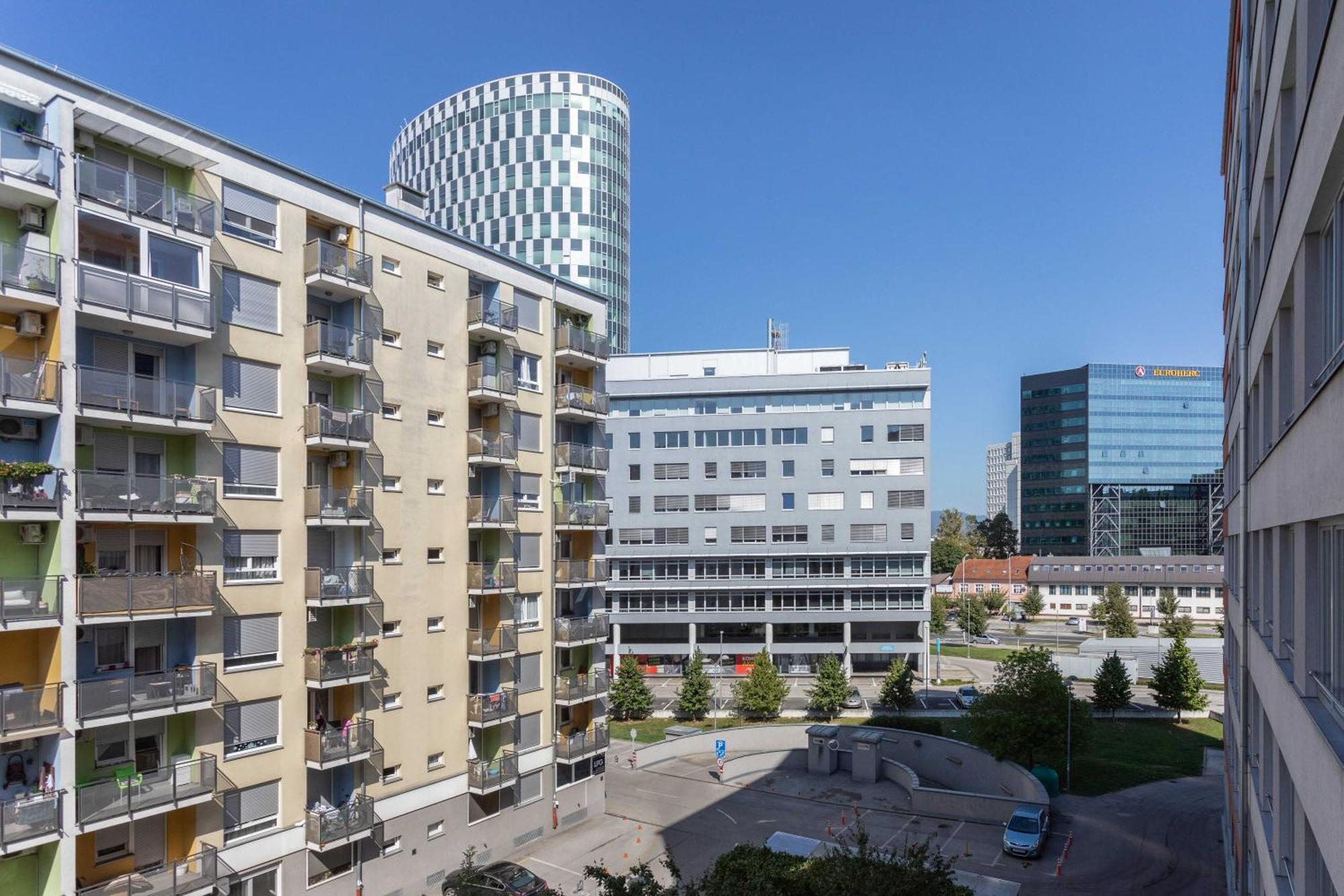 萨格勒布Sunny 1Bdr With Balcony & Parking公寓 外观 照片